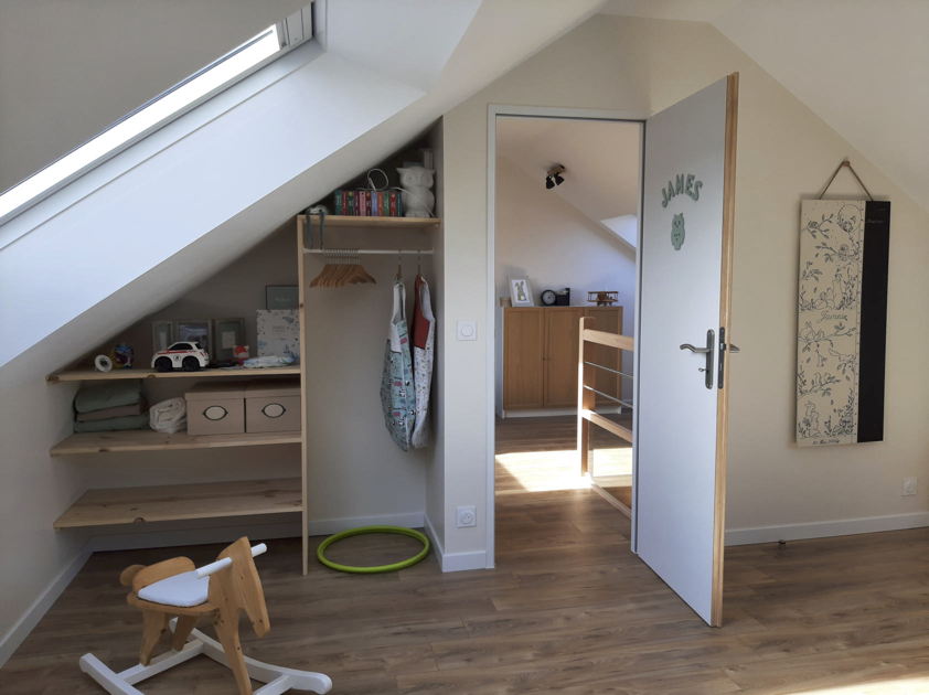 Chambre enfant lumineuse sous combles Le Perray-en-Yvelines 78