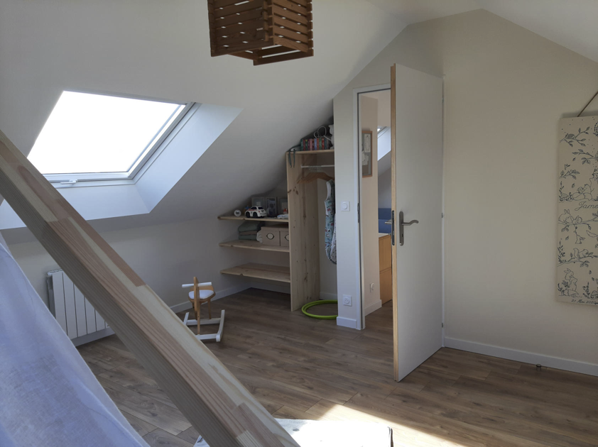 Chambre enfant avec rangement combles Le Perray-en-Yvelines 78
