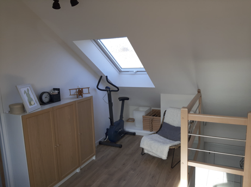 Chambre fonctionnelle sous combles Le Perray-en-Yvelines 78